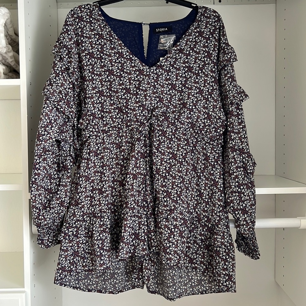 Long-sleeved floral romper